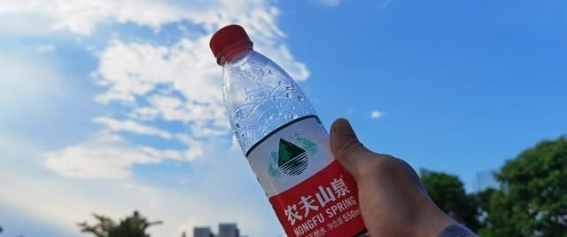 农夫山泉口碑崩盘，如果价格降到一元一瓶，你还愿意购买吗？