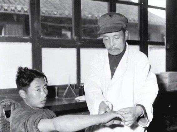 从蛇王到神医：季德胜的传奇人生