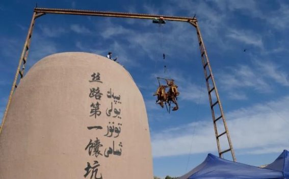 巴楚县胡杨文化旅游节：美食与文化的交融盛宴
