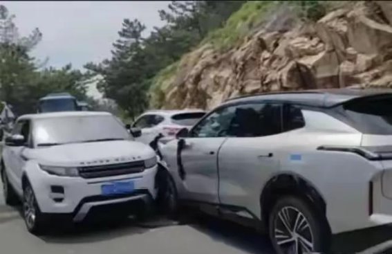 青岛路虎女司机事件：法律与社会公平的深度反思