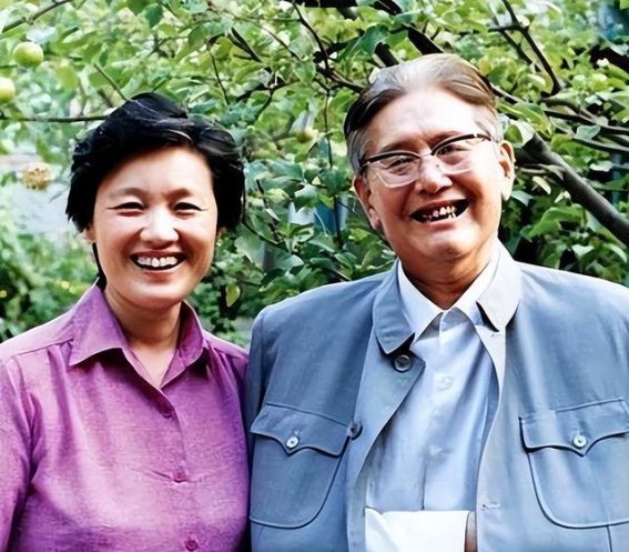 章含之：1972年中美关系中的翻译传奇与历史见证