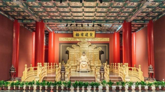 刘伯温的智谋与遗嘱：一位忠臣的悲剧与启示