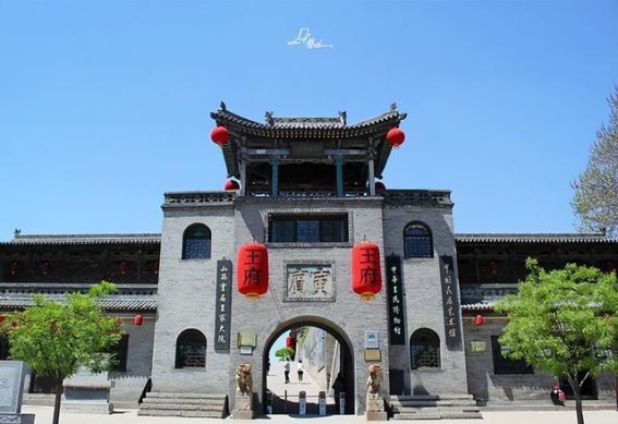 震撼！原来山西这么强大，彻底颠覆了我的认知！震撼初体验：山西的古建筑之美最近，我在刷到董宇辉的直播时，被镜头中的山西古建筑所震撼。广胜寺、王家大院等历史遗迹的雄伟壮观彻底吸引了我，颠覆了我对山西的旧有印象。