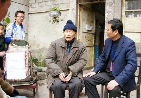 郑蕴侠：特务生涯的传奇与人生的荒诞