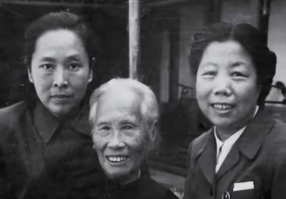 曾宪植：从革命风雨中走出的铁骨柔情