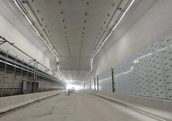 银都路越江隧道北线机电安装进入关键阶段 通车目标渐近