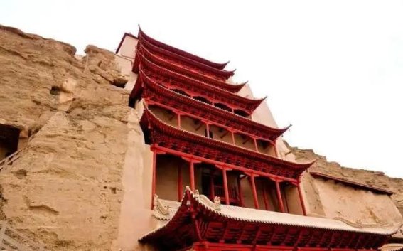 一场说走就走的青甘之旅：四天三晚纯玩，人均仅1000元！最近，我突发奇想，决定来一场说走就走的旅行。经过仔细搜寻，我发现了青甘地区一家名列前茅的旅行社推荐。他们承诺四天三晚的行程，纯玩为主，每人仅需1000元左右！这个价格实在太吸引人了。