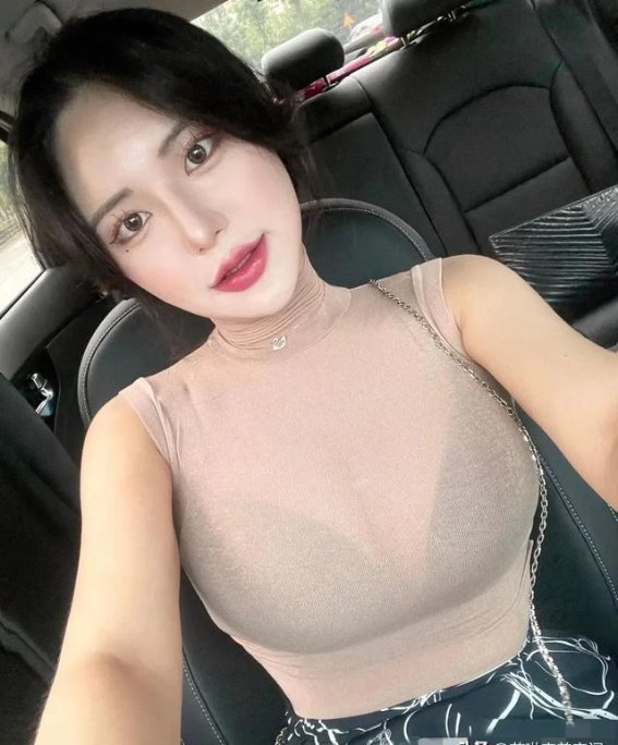 韩国网红小姐姐的魅力：让人心动的身材与风采